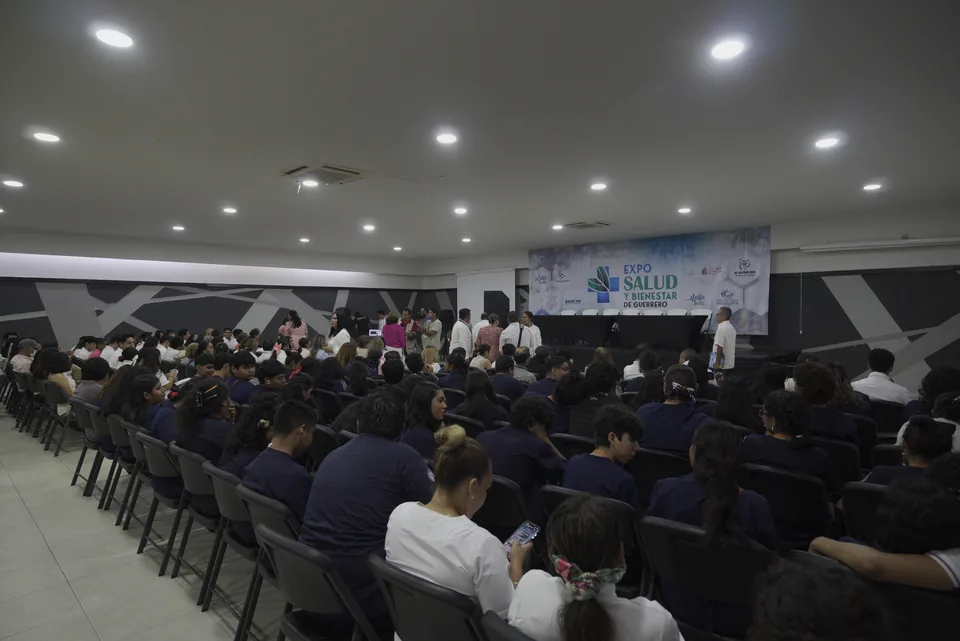 Momento de la Expo Salud y Bienestar de Guerrero 2025
