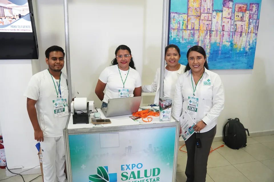 Momento de la Expo Salud y Bienestar de Guerrero 2025
